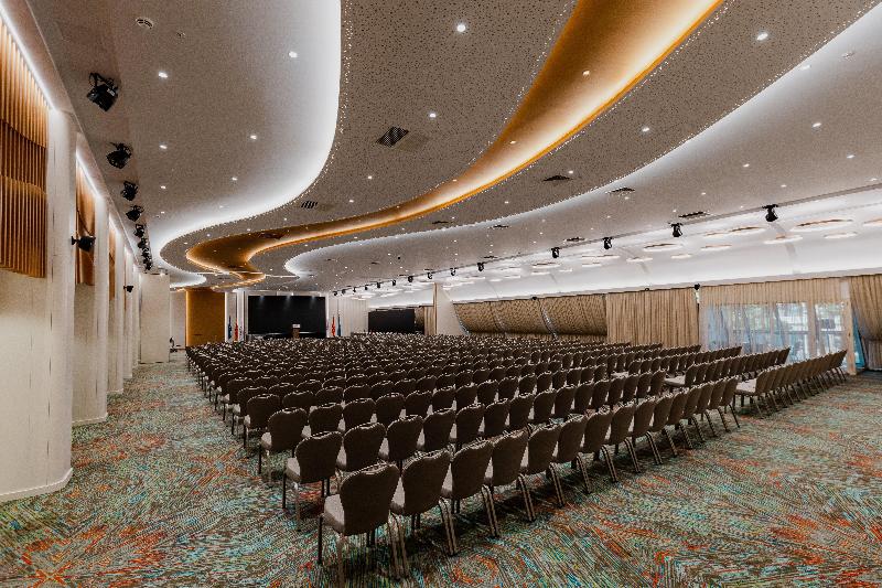 Holiday Inn Skopje conference hall